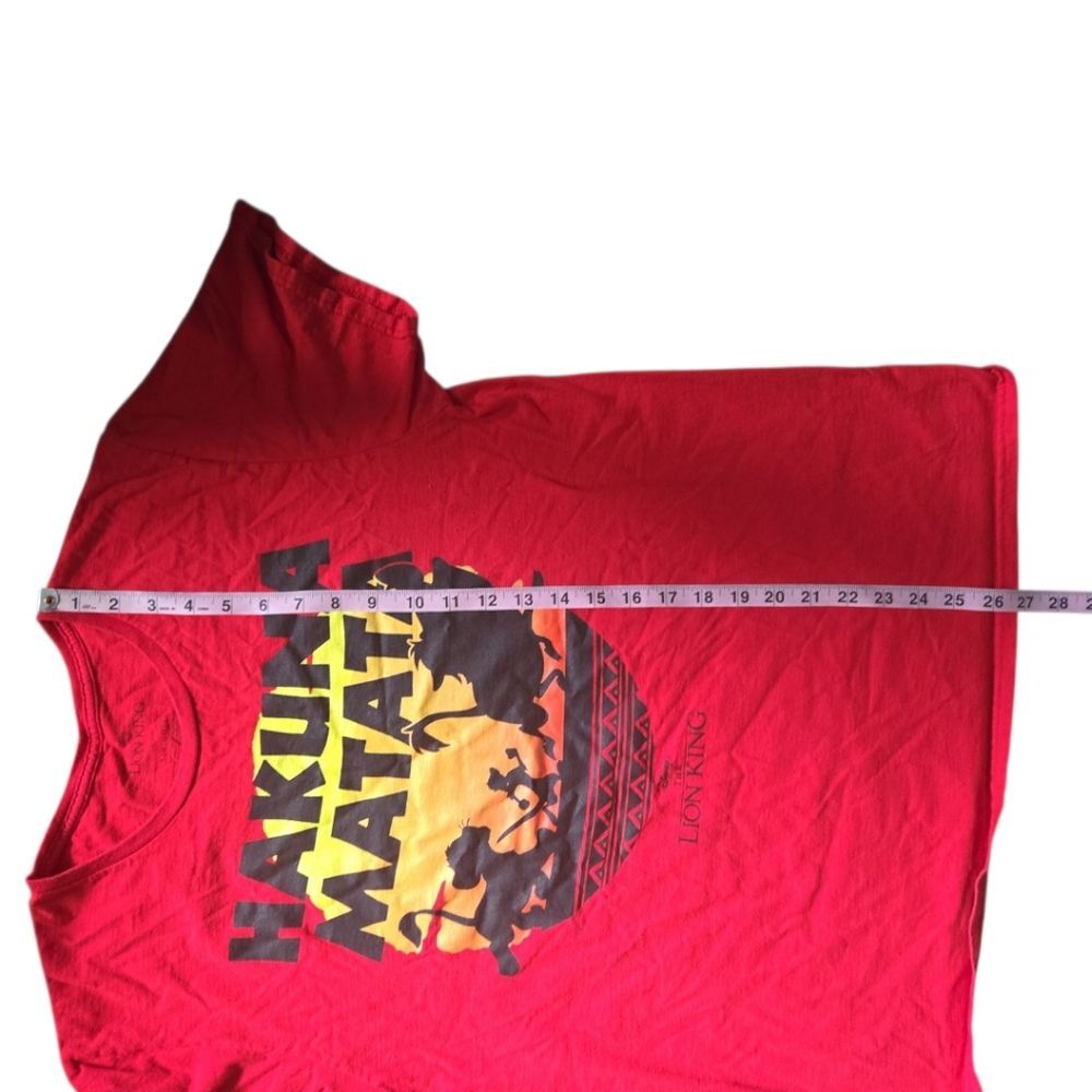 Hakuna Matata Red Lion King T-Shirt - L - Picture 5 of 6